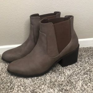 Neutral Chelsea Boots